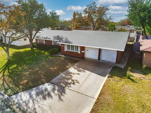 1903 Huntington St, Midland, TX, 79705-8412 | Card Image