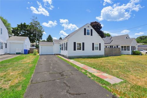15 Arland Drive, Pawtucket, RI, 02861 | Card Image