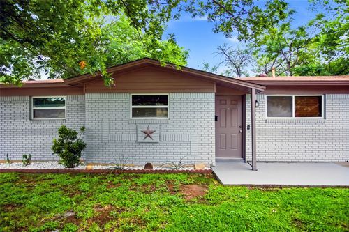 2004 Alan A Dale Road, Arlington, TX, 76013 | Card Image
