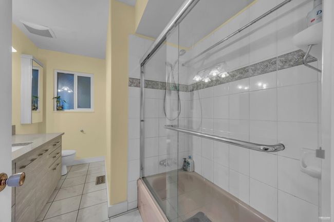 9942 Semiahmoo Rd, House other with 6 bedrooms, 3 bathrooms and 5 parking in Surrey BC | Image 10