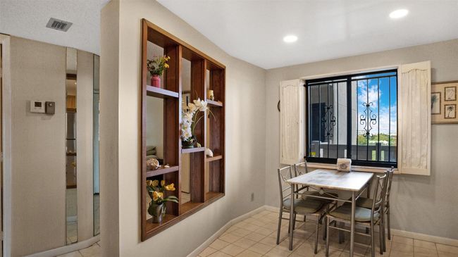 APT-808 - 2202 S Cypress Bend Dr, Condo with 2 bedrooms, 2 bathrooms and null parking in Pompano Beach FL | Image 4