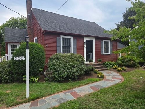 355 South St, Reading, MA, 01867-3942 | Card Image