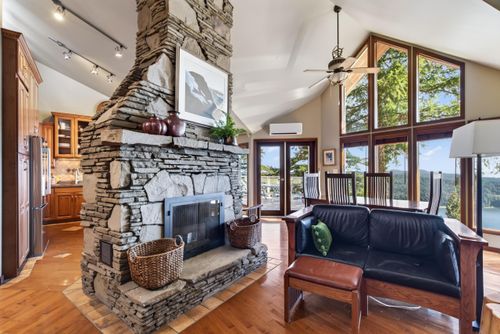 455 Heck Hill Road, Mayne Island, BC, V0N2J2 | Card Image