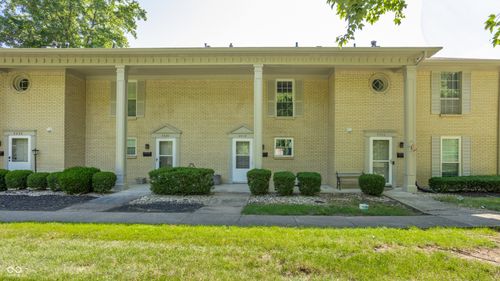 5518 Greenview Dr, Indianapolis, IN, 46220-5741 | Card Image