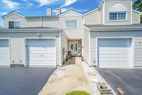158 Gothic Cir, Manorville, NY, 11949-2622 | Card Image