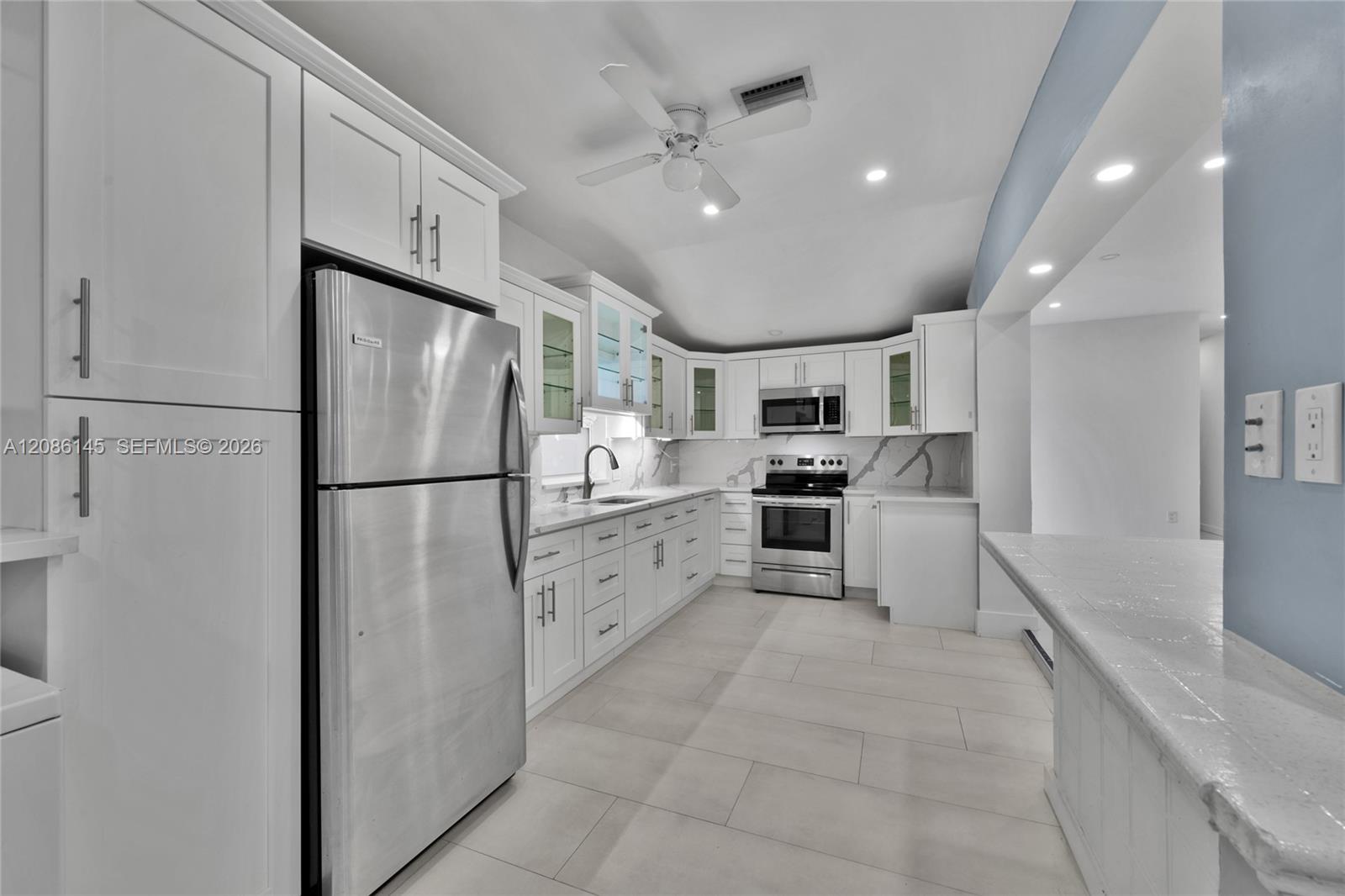 Residential Lease in North Miami Beach 4