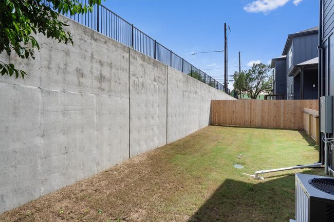 B - 5304 Samuel Huston Ave, House other with 2 bedrooms, 3 bathrooms and null parking in Austin TX | Image 21