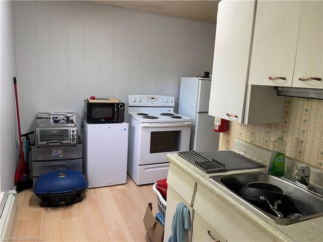 40 Absalom St E, Home with 0 bedrooms, 0 bathrooms and 7 parking in Mildmay ON | Image 18