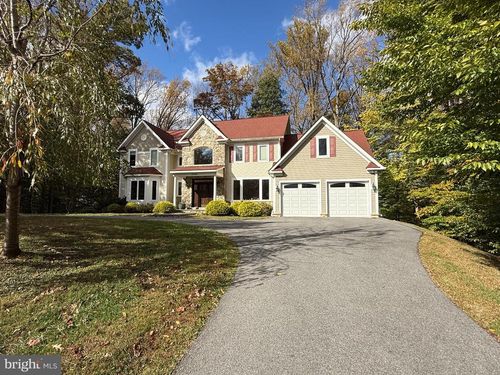 18444 Forest Crossing Ct, OLNEY, MD, 20832-3084 | Card Image