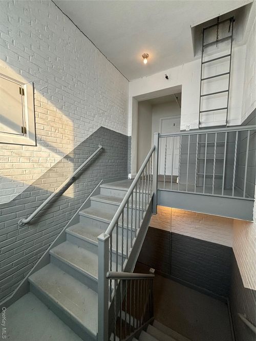 apt-2-90 E Main St, Patchogue, NY, 11772-3176 | Card Image