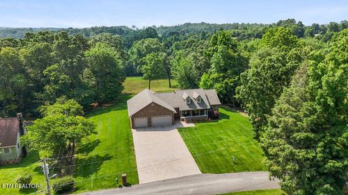 212 Walker Ave, Rockwood, TN, 37854-3143 | Card Image