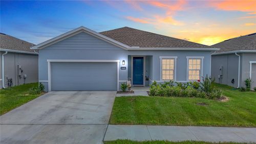 35428 Crescent Creek Dr, Zephyrhills, FL, 33541-2949 | Card Image