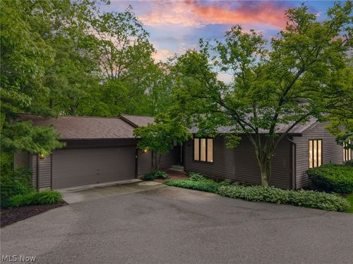 6791 Windward Hills Dr, Brecksville, OH, 44141-2469 | Card Image