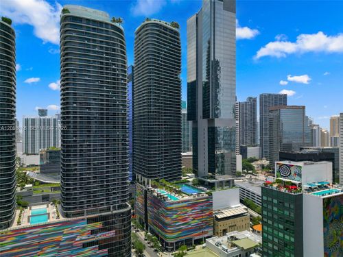 2002-801 S Miami Ave, Miami, FL, 33130-4523 | Card Image