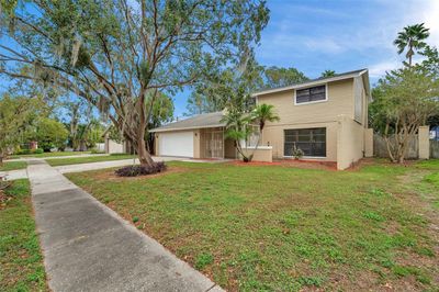 8309 La Serena Drive, House other with 3 bedrooms, 2 bathrooms and null parking in Tampa FL | Image 3