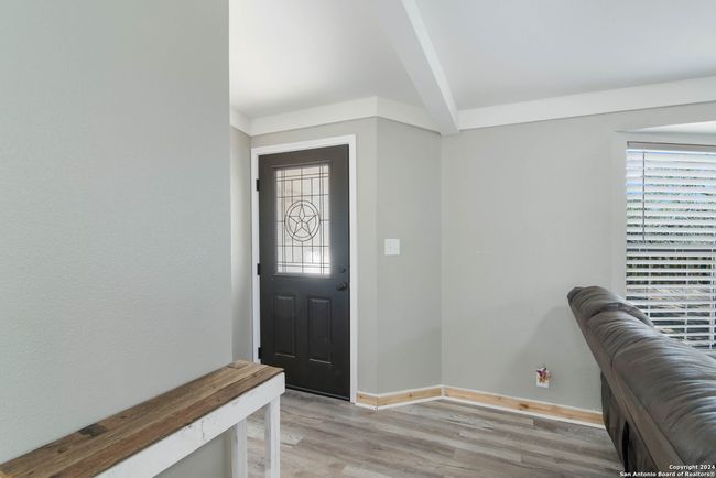 202 Cedar Hill Rd, House other with 3 bedrooms, 2 bathrooms and null parking in Pipe Creek TX | Image 5