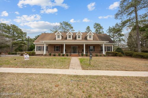 40 Parker Ln, Pinehurst, NC, 28374-7919 | Card Image