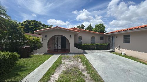 1-830 W 75th St, Hialeah, FL, 33014-4004 | Card Image