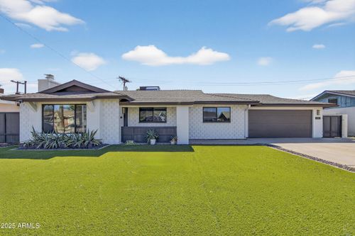 8335 E Montecito Ave, Scottsdale, AZ, 85251-2812 | Card Image