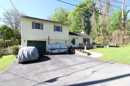 13 Arlington Street, Glens Falls, NY, 12801 | Card Image