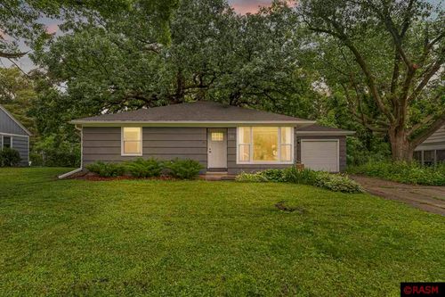 211 Viola St, Mankato, MN, 56001-4576 | Card Image