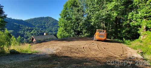 30 Destination Dr, Waynesville, NC, 28786-7968 | Card Image