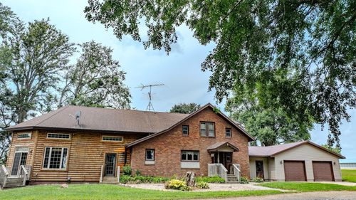 11709 130th St, Ackley, IA, 50601-8056 | Card Image