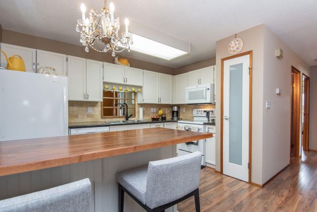 4621 44 Street, Home with 2 bedrooms, 3 bathrooms and 1 parking in Red Deer AB | Image 10