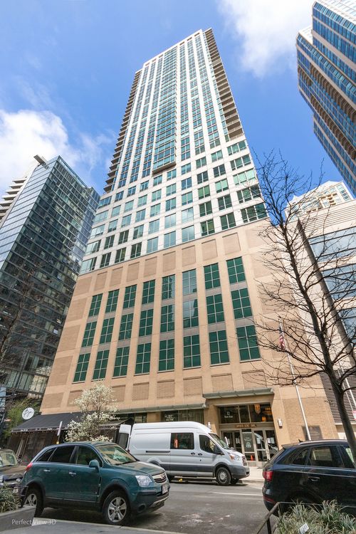 apt-2102-2 Erie St, CHICAGO, IL, 60611-6217 | Card Image