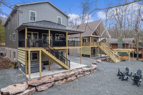 58 Lakeview Dr, Lake Harmony, PA, 18624-2207 | Card Image