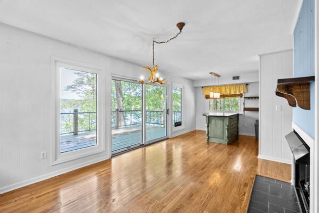 Dining Room with view | Image 15