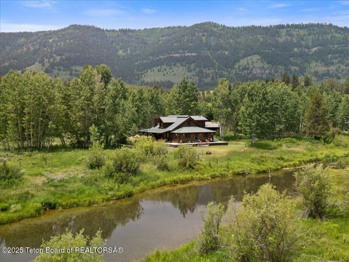 5760 Lundy Ln, Wilson, WY, 83014-5165 | Card Image