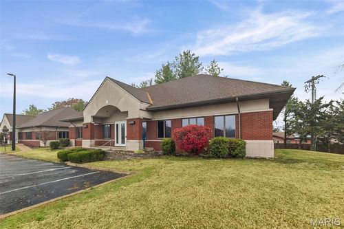 16 Bronze Pointe Blvd, Swansea, IL, 62226 | Card Image