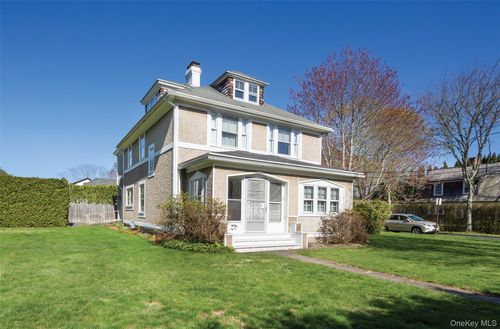 80 Lewis St, Southampton, NY, 11968-5004 | Card Image
