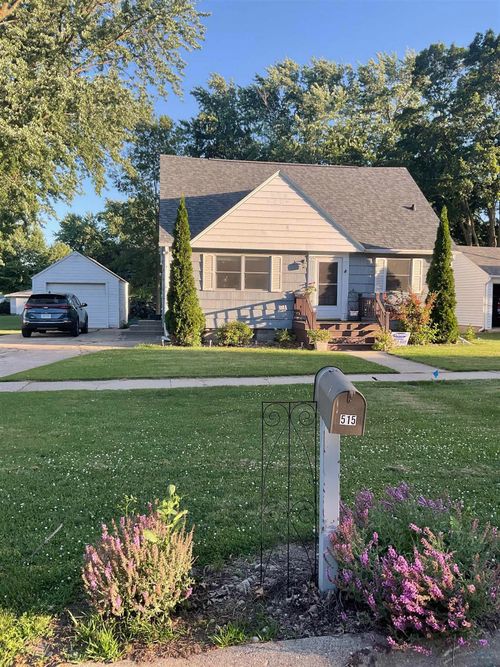 515 E Harrison St, Holstein, IA, 51025-5102 | Card Image