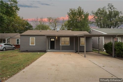 1512 Charles Ave, Osawatomie, KS, 66064-1637 | Card Image