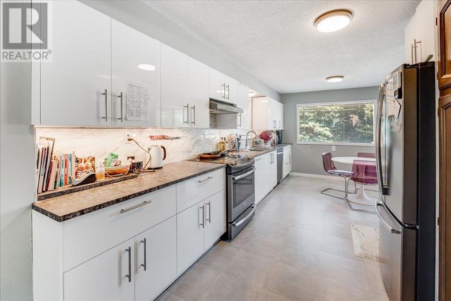 798 Kipling St, House other with 3 bedrooms, 2 bathrooms and 4 parking in Trail BC | Image 15