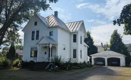 122 North St, Sun Prairie, WI, 53590-2104 | Card Image