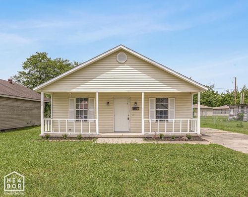 629 Butterfield Ave, Trumann, AR, 72472-1704 | Card Image
