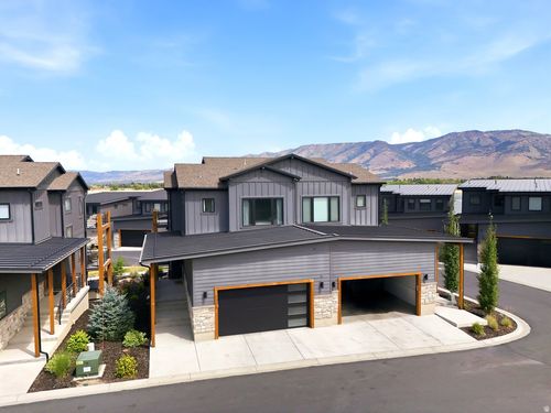 6366 E Edgewater Ln, Huntsville, UT, 84317-6738 | Card Image