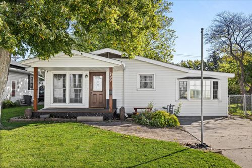 209 Iowa Ave, Streator, IL, 61364-2422 | Card Image