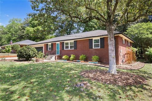2311 Robin Ln Se, Smyrna, GA, 30080-1431 | Card Image