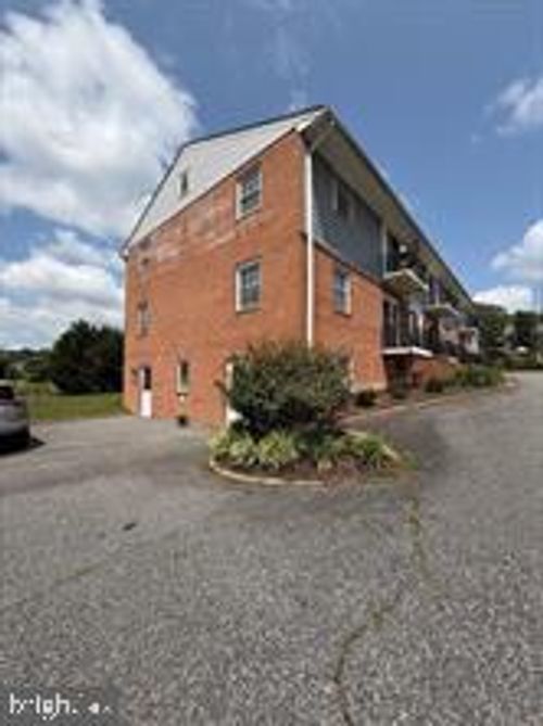1425 Dandridge St, FREDERICKSBURG, VA, 22401-5327 | Card Image
