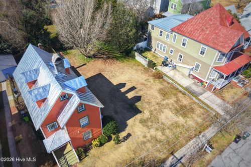 411 Hancock St, New Bern, NC, 28560-4922 | Card Image