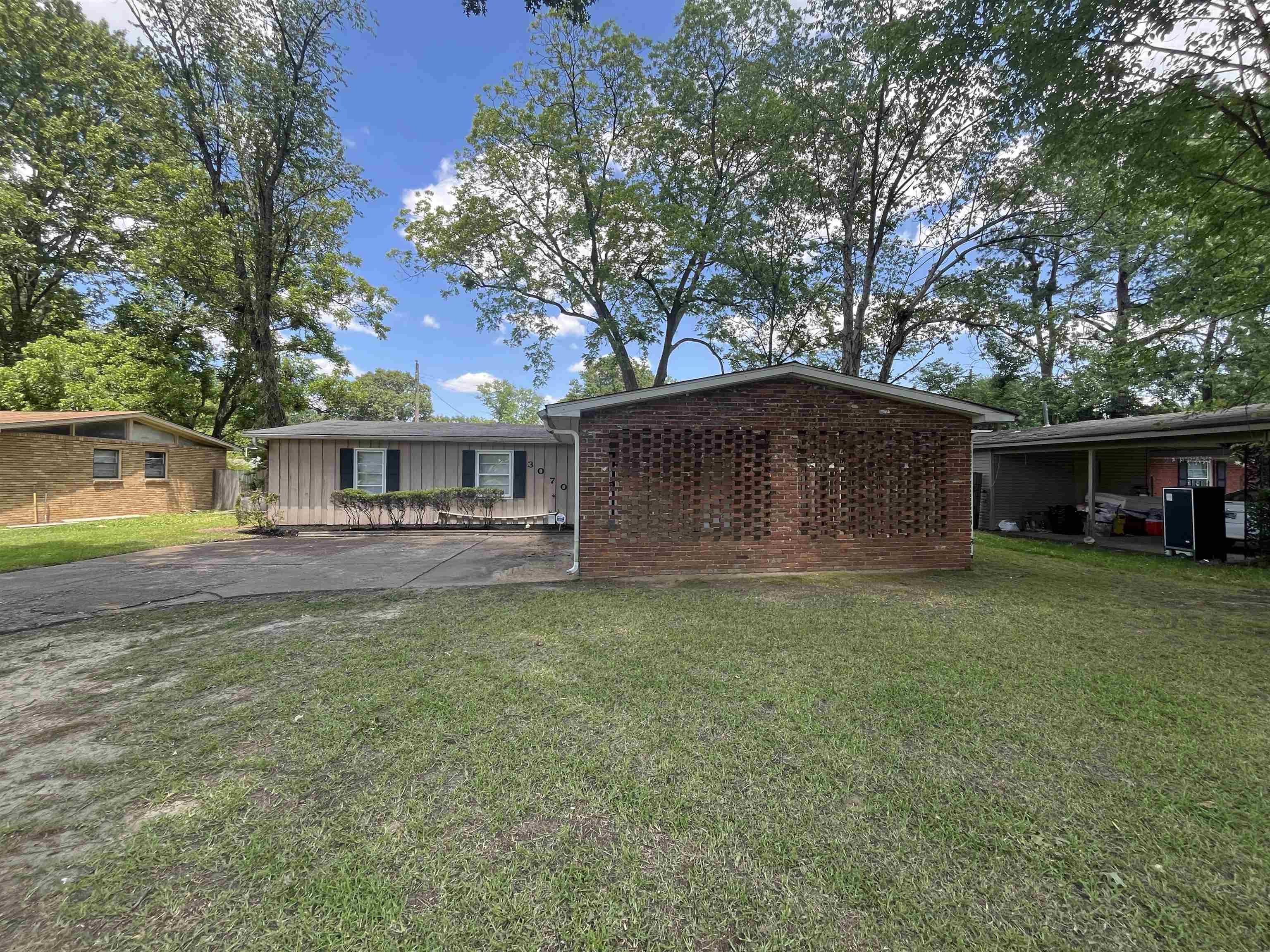 Brookdale St, Memphis, TN 38118