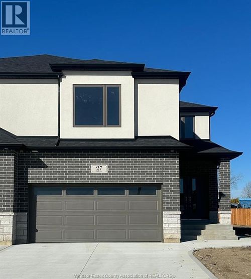 27 Eagle St, Leamington, ON, N8H0G4 | Card Image