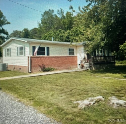 529 Taylors Beach Rd, Reedville, VA, 22539-3907 | Card Image