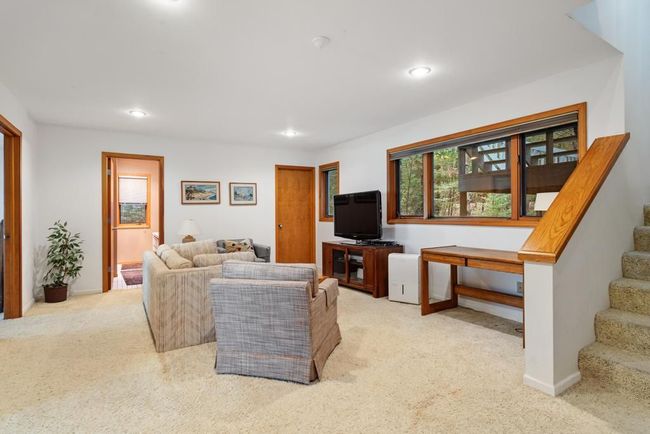 565 Beach Rd, House other with 4 bedrooms, 4 bathrooms and null parking in Harbor Springs MI | Image 24