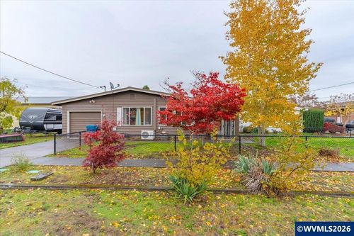 511 E Elwood St, Stayton, OR, 97383-1863 | Card Image