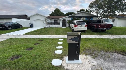 10761 Sw 165th St, Miami, FL, 33157-2936 | Card Image
